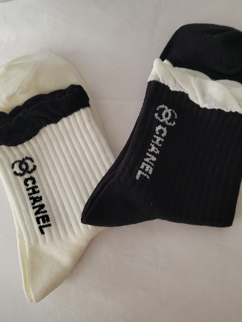 CHANEL Womens Ribbed Logo Socks in Black & White - Picture 2 of 3
